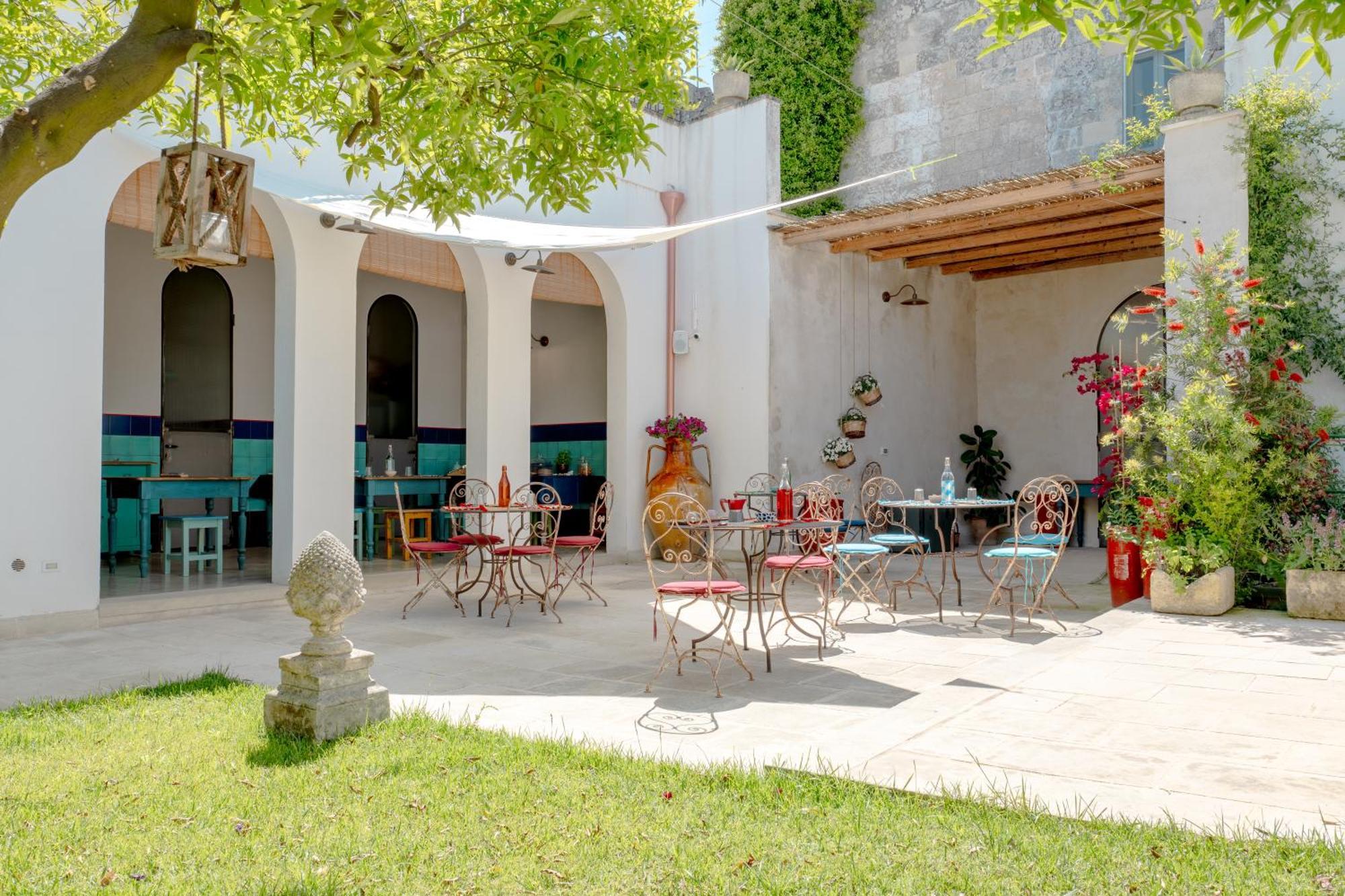 לינה וארוחת בוקר ג'ורדיניאנו Palazzo Angelica - Luxury Retreat Otranto מראה חיצוני תמונה